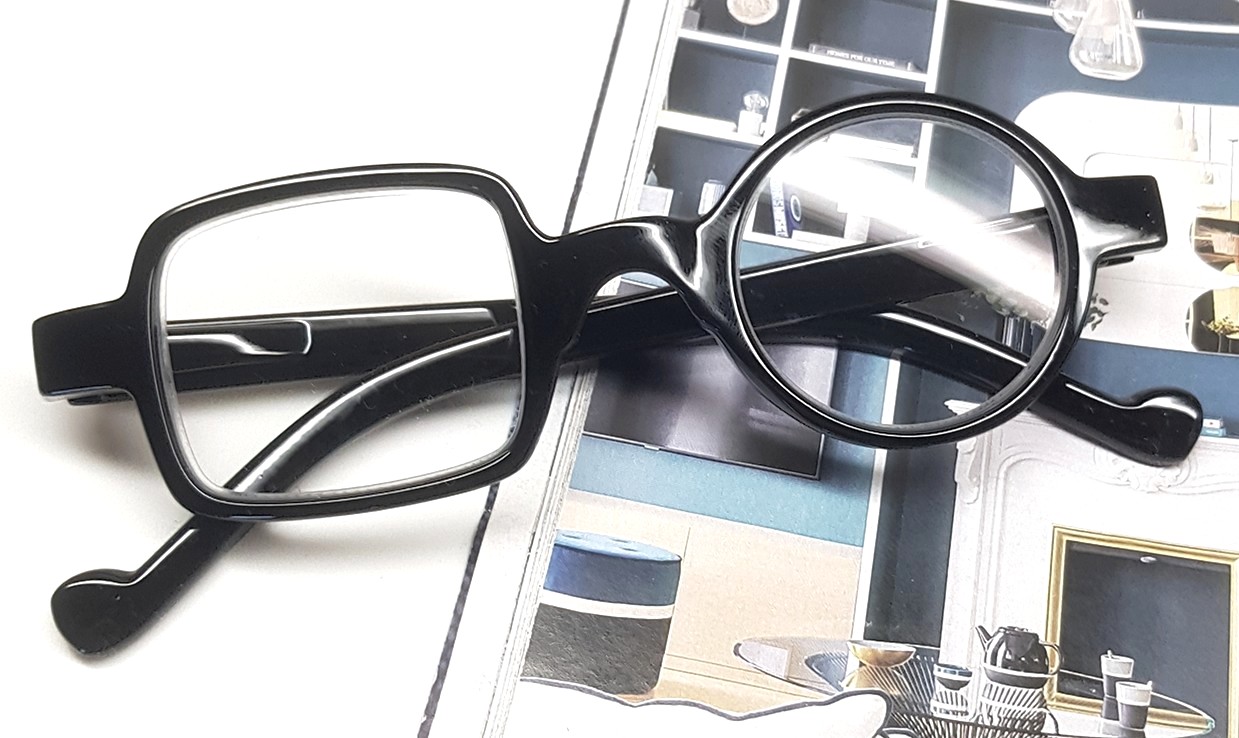 loupe de lecture noires